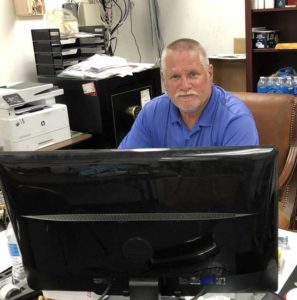Big Blue Store celebrates 40 years