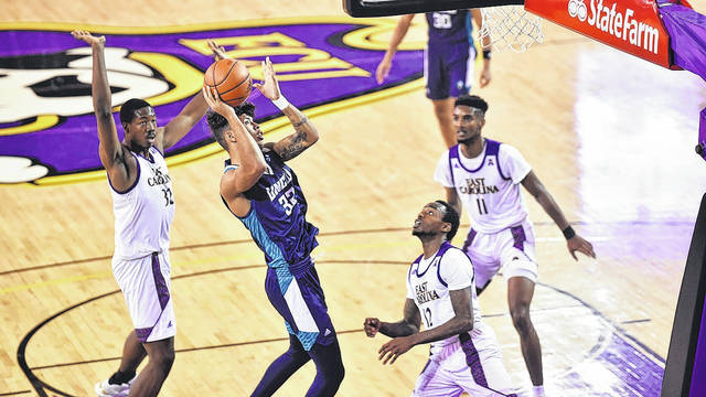 126182151_web1_uncw-bowen-122220