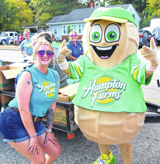 <p>The Hampton Farms peanut float was a crowd favorite as they were tossing out bags of peanuts to the crowd.</p>