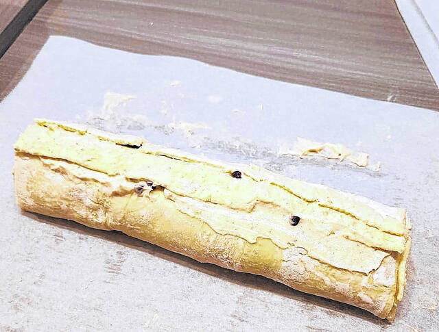 <p>Roll tightly…</p>