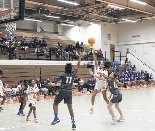 Middle school roundup: Elizabethtown, Bladenboro, Tar Heel girls win