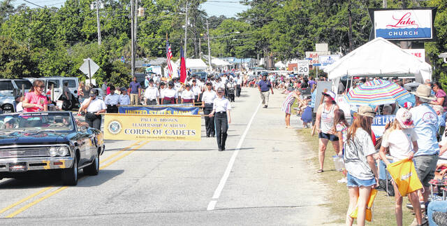People lined both sides of White Lake Drive to watch the annual Water Festival parade Saturday morning.
Sonny Jones / Bladen Journal