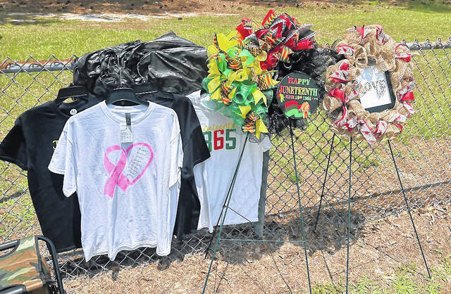 A design by Sunshyn Crafty Creations to honor Relay For Lifes cancer survivors and to remember people lost to the disease.
Lexie Tatum photo